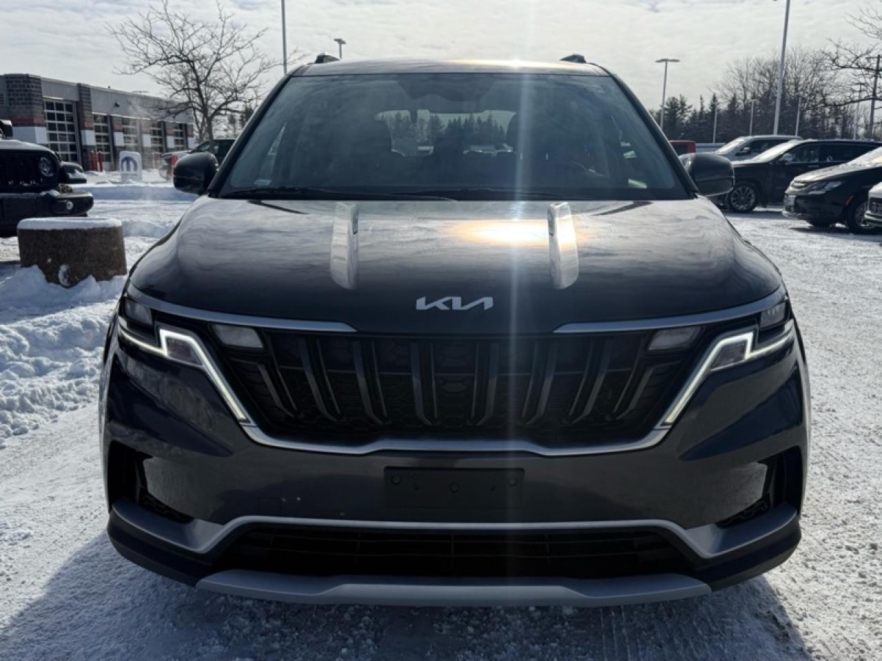 2024 Kia Carnival LX  - Apple CarPlay -  Android Auto Photo