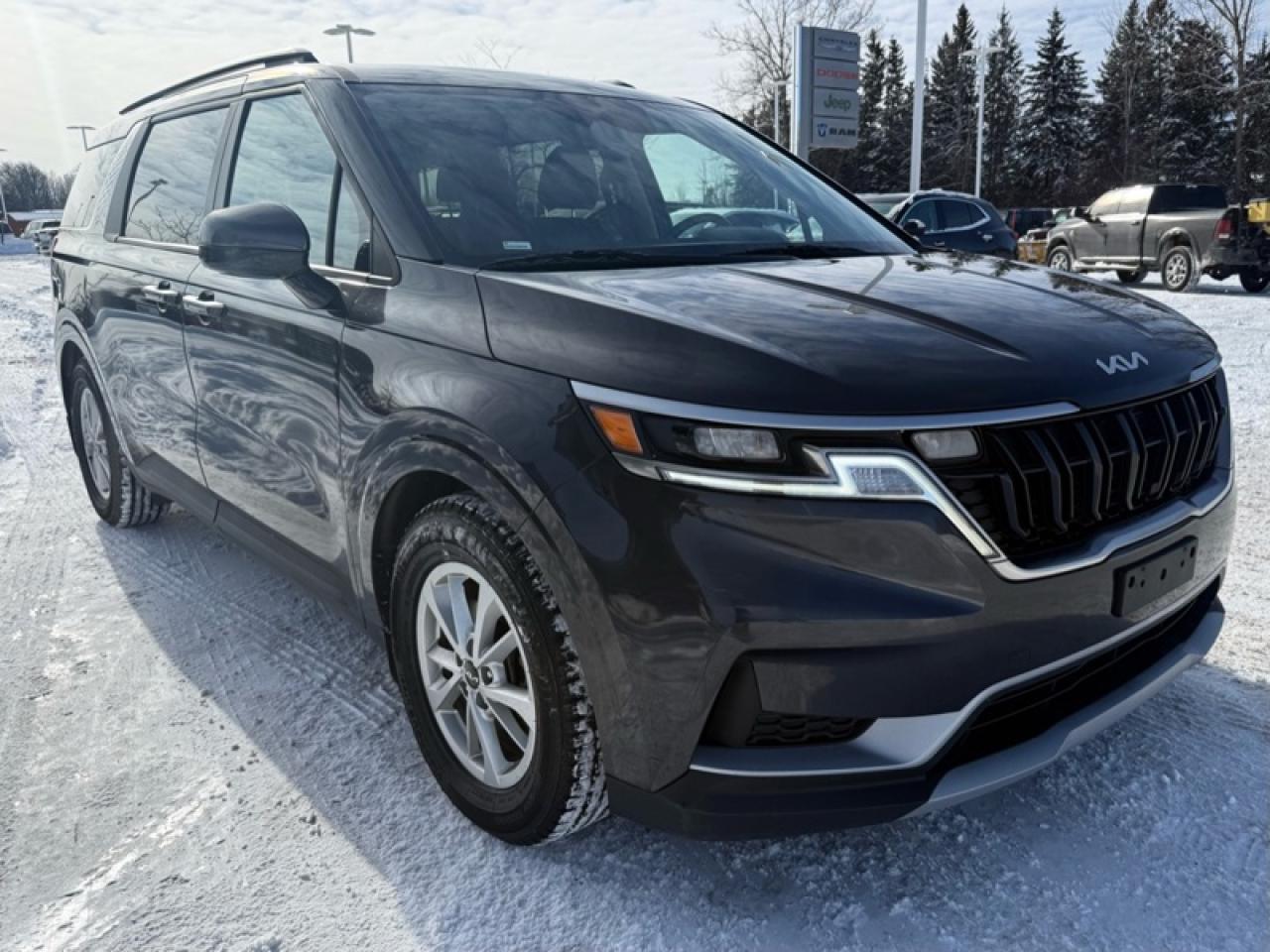 2024 Kia Carnival LX  - Apple CarPlay -  Android Auto Photo