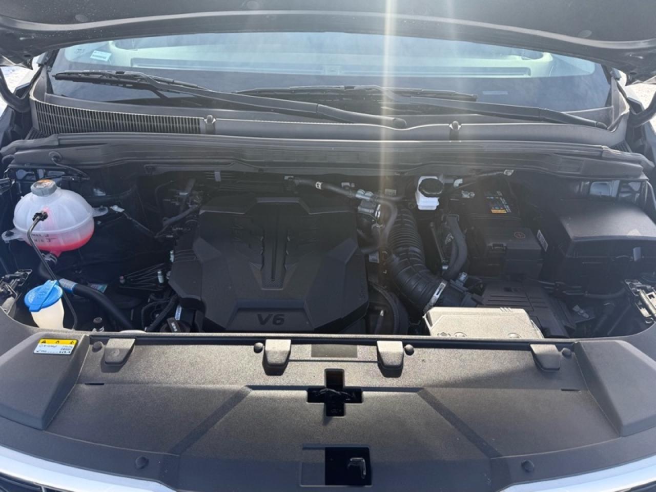 2024 Kia Carnival LX  - Apple CarPlay -  Android Auto Photo