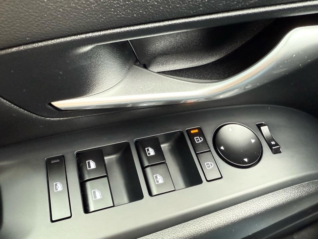 2025 Hyundai Santa Cruz Preferred  - Heated Seats - $123.70 /Wk Photo