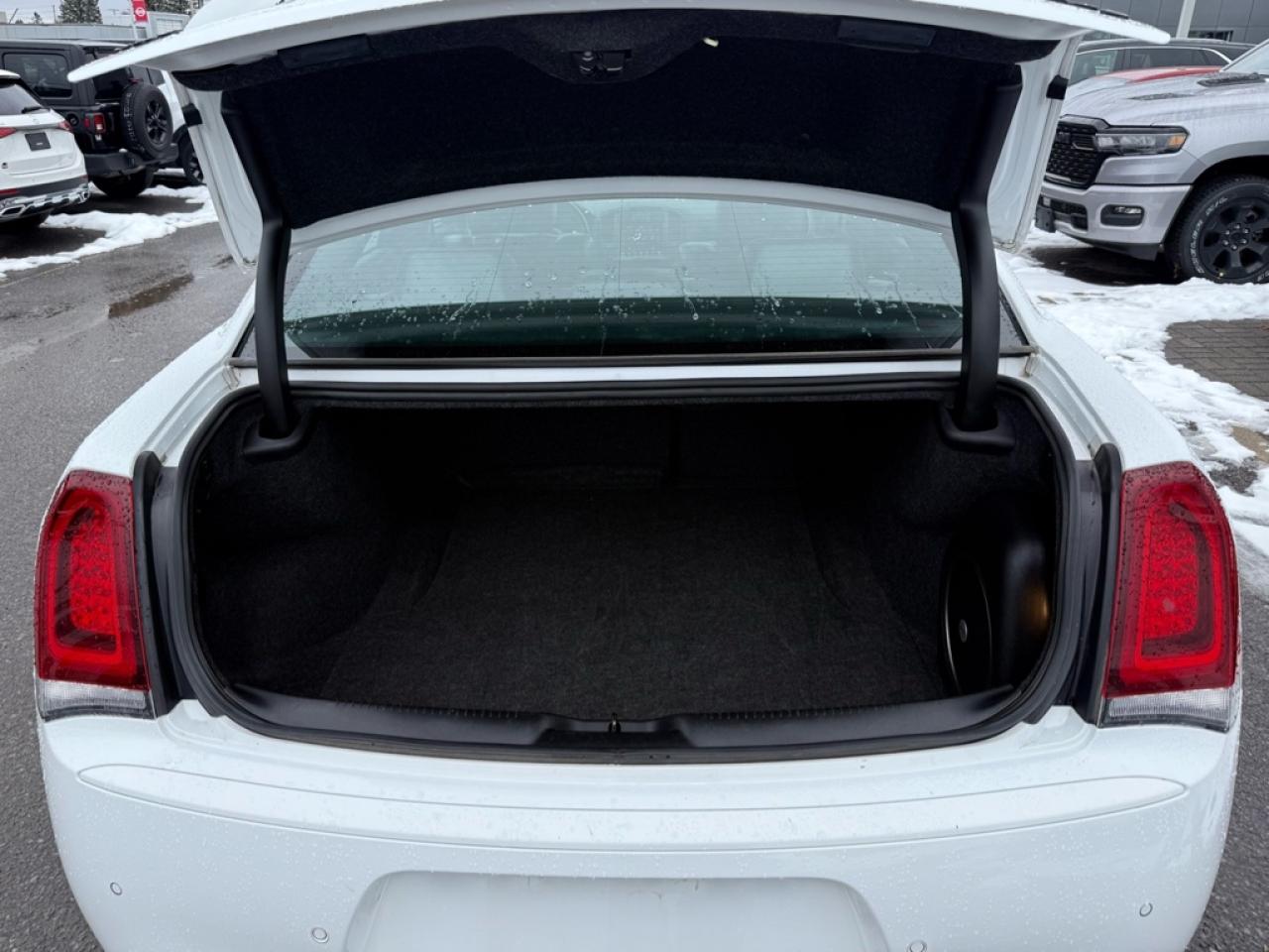 2022 Chrysler 300 S AWD  -  Sunroof -  Premium Audio - $83.97 /Wk Photo