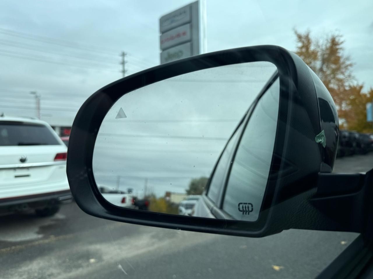 2022 Jeep Cherokee Trailhawk  - Android Auto -  Apple CarPlay - $85.94 /Wk Photo