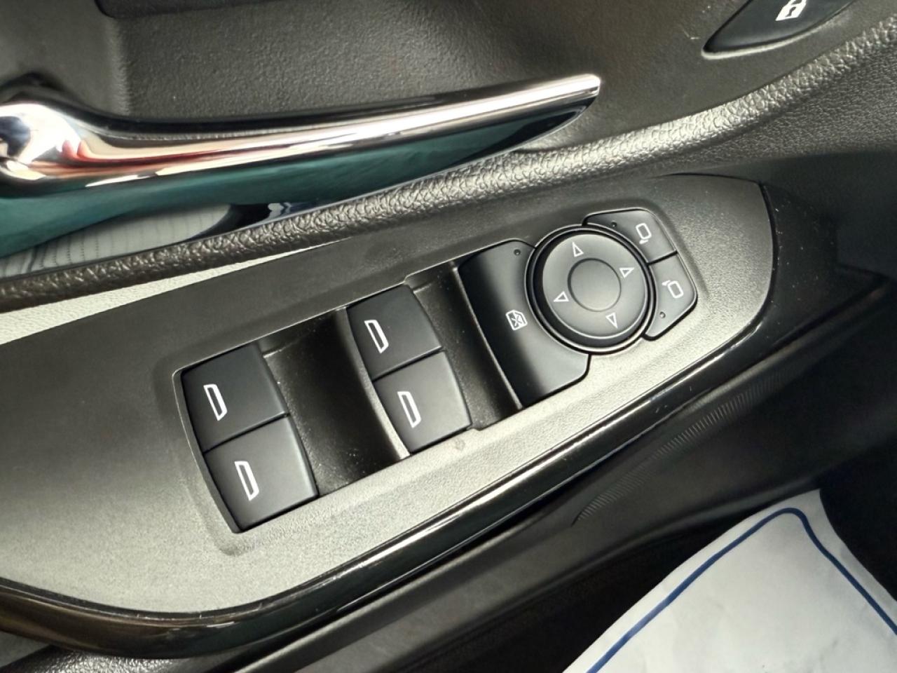 2025 Chevrolet Trax LT  - Heated Seats -  Remote Start - $78.70 /Wk Photo