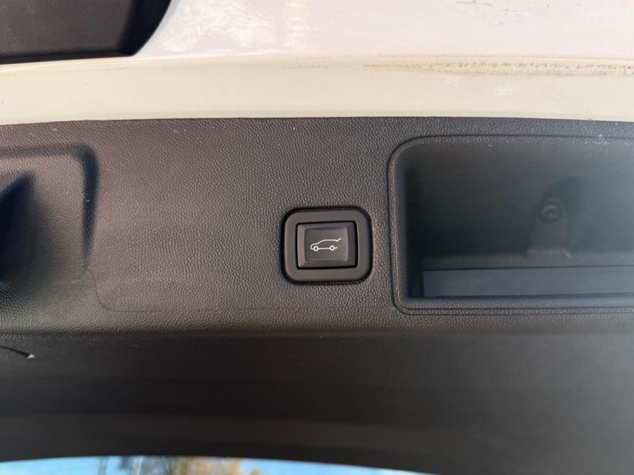 2024 GMC Terrain Denali  - Navigation -  Cooled Seats - $96.86 /Wk Photo