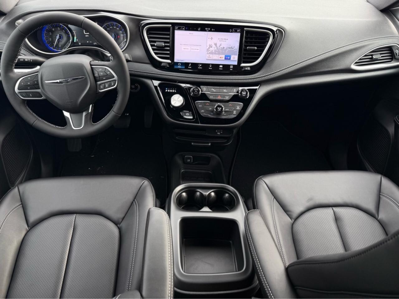 2026 Chrysler Pacifica Select  - Apple CarPlay - $153.33 /Wk Photo