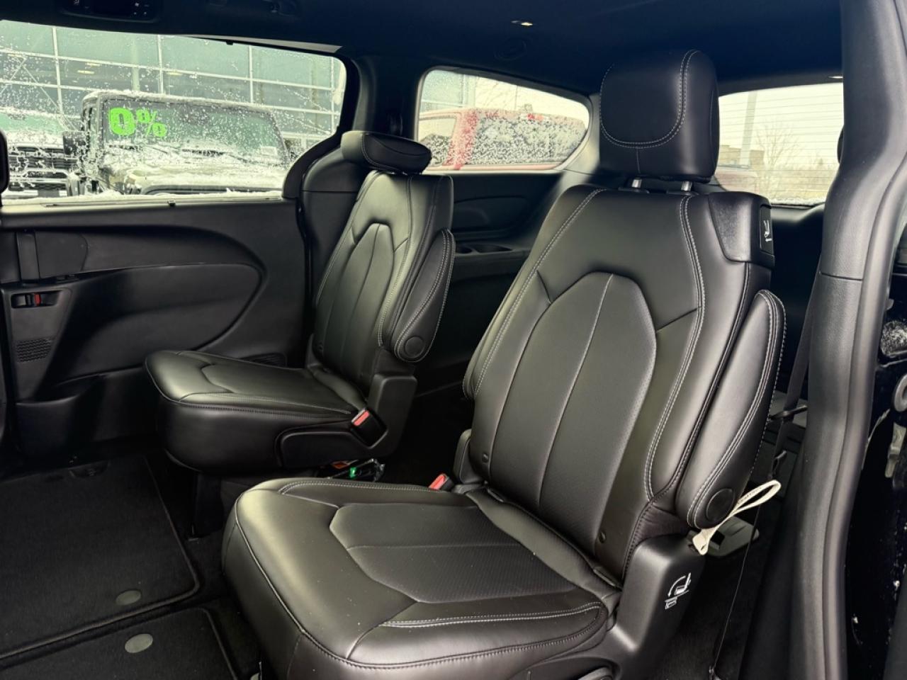 2026 Chrysler Pacifica Select  - Apple CarPlay - $167.23 /Wk Photo