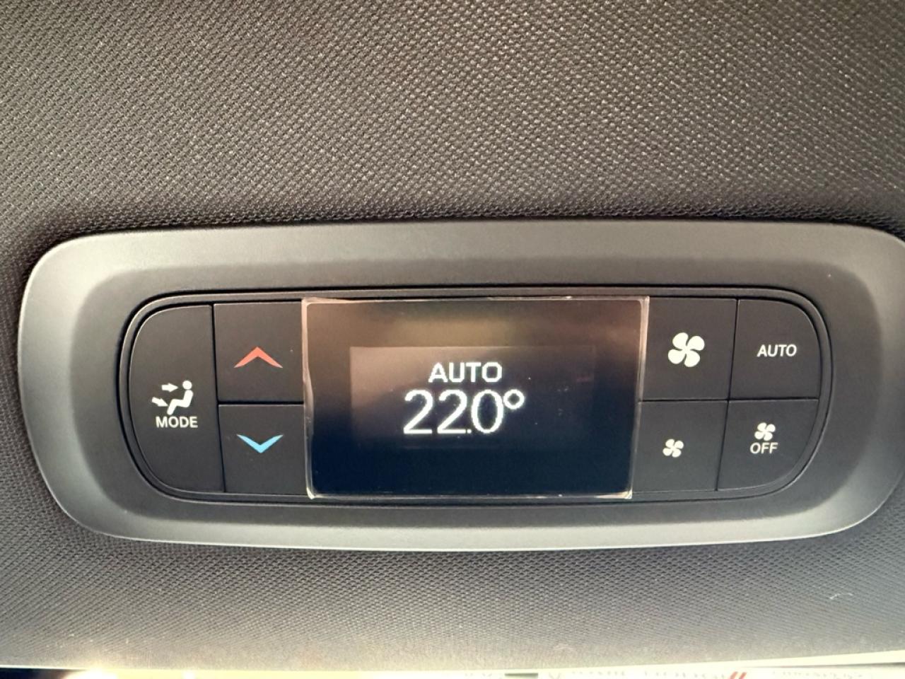 2026 Chrysler Pacifica Select  - Apple CarPlay - $167.23 /Wk Photo