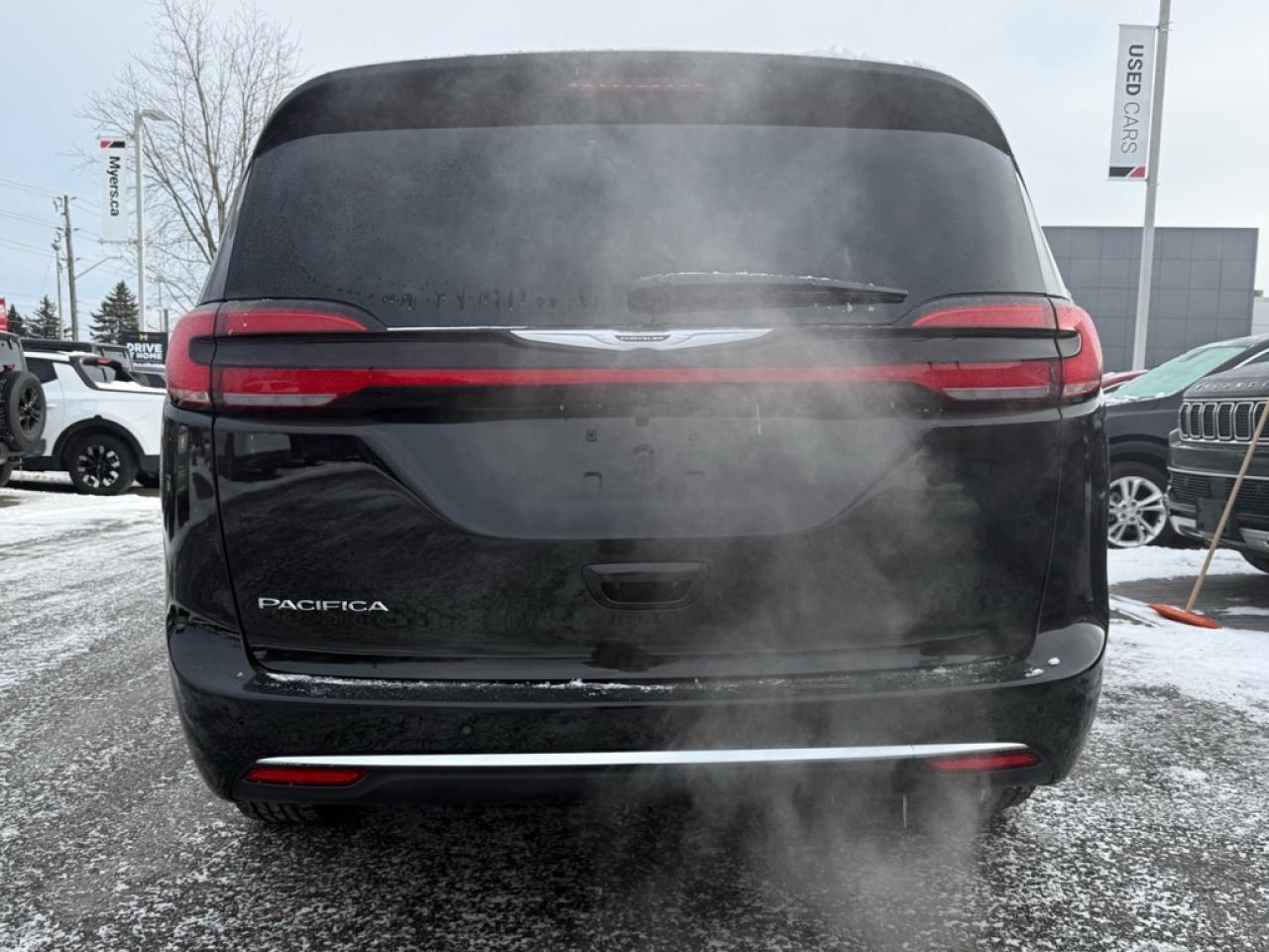 2026 Chrysler Pacifica Select  - Apple CarPlay - $153.33 /Wk Photo