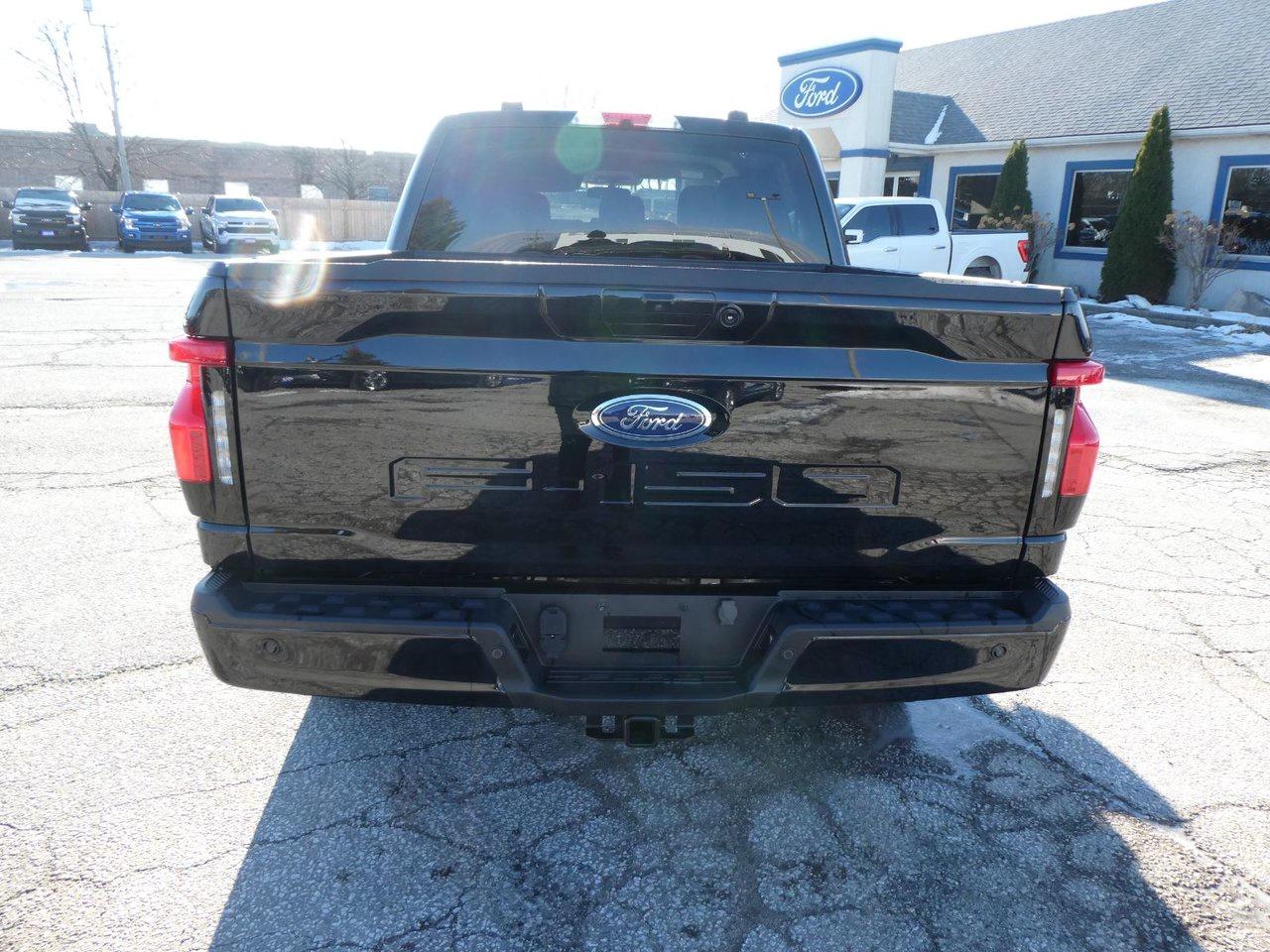 2023 Ford F-150 Lightning XLT Photo