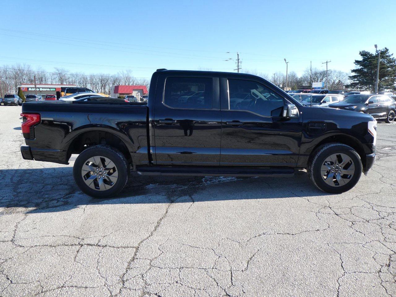 2023 Ford F-150 Lightning XLT Photo