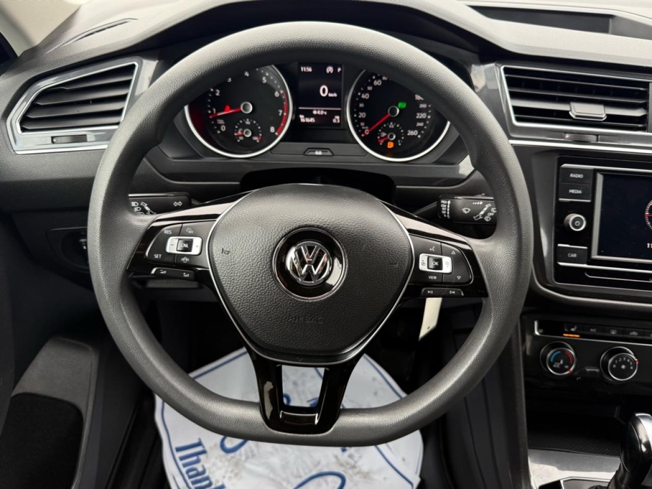 2019 Volkswagen Tiguan Trendline 4MOTION  -  Apple CarPlay Photo2