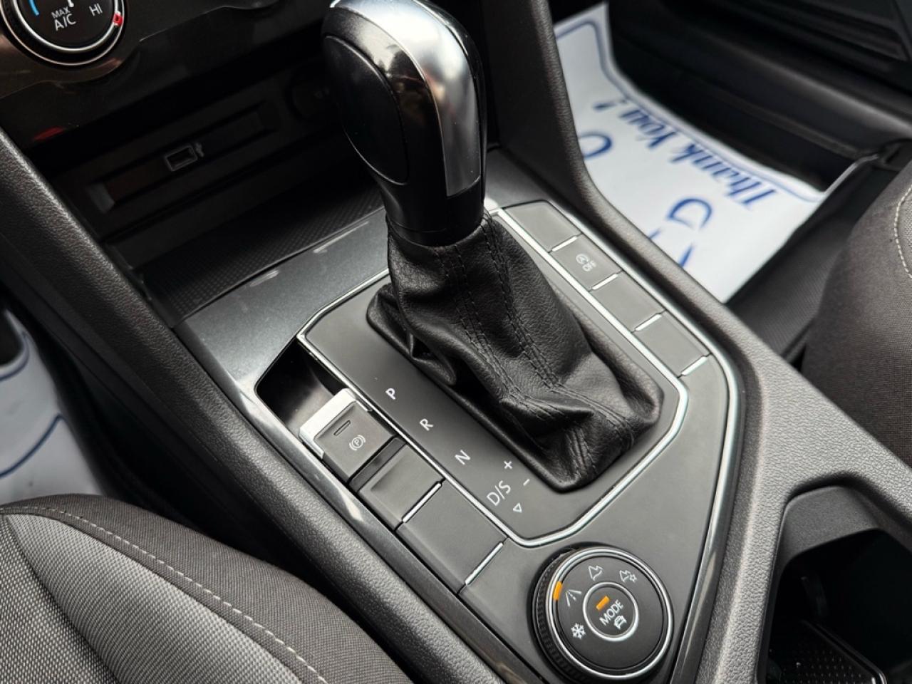 2019 Volkswagen Tiguan Trendline 4MOTION  -  Apple CarPlay Photo