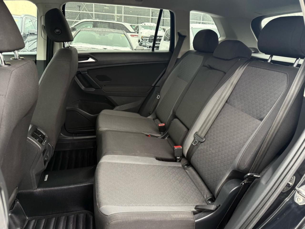 2019 Volkswagen Tiguan Trendline 4MOTION  -  Apple CarPlay Photo