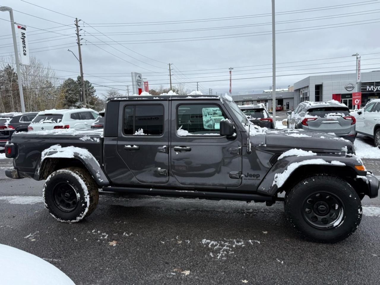 2023 Jeep Gladiator Sport S  -  Apple CarPlay - $151.36 /Wk Photo4