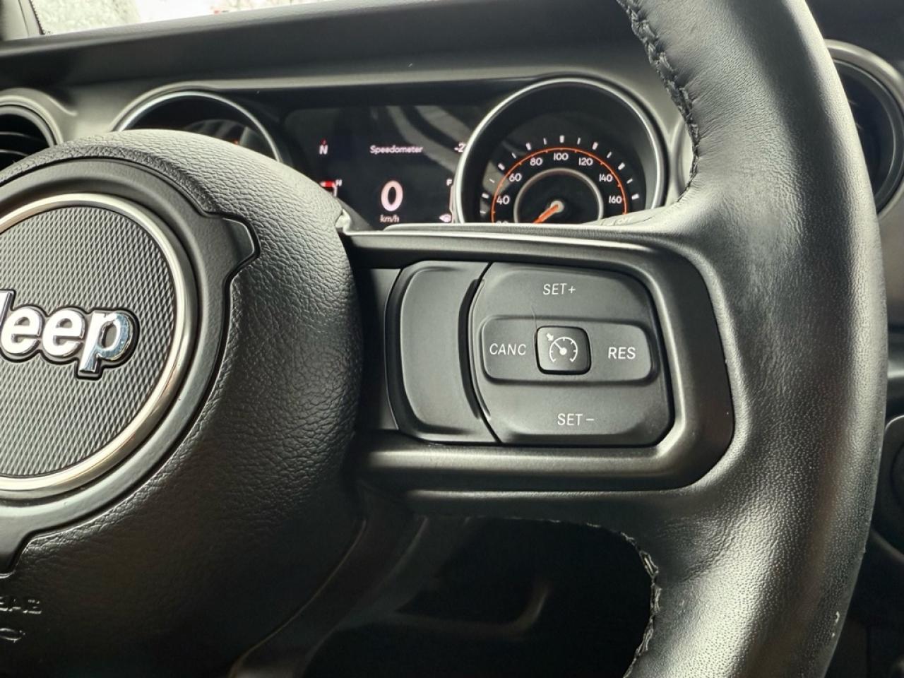 2023 Jeep Gladiator Sport S  -  Apple CarPlay - $151.36 /Wk Photo