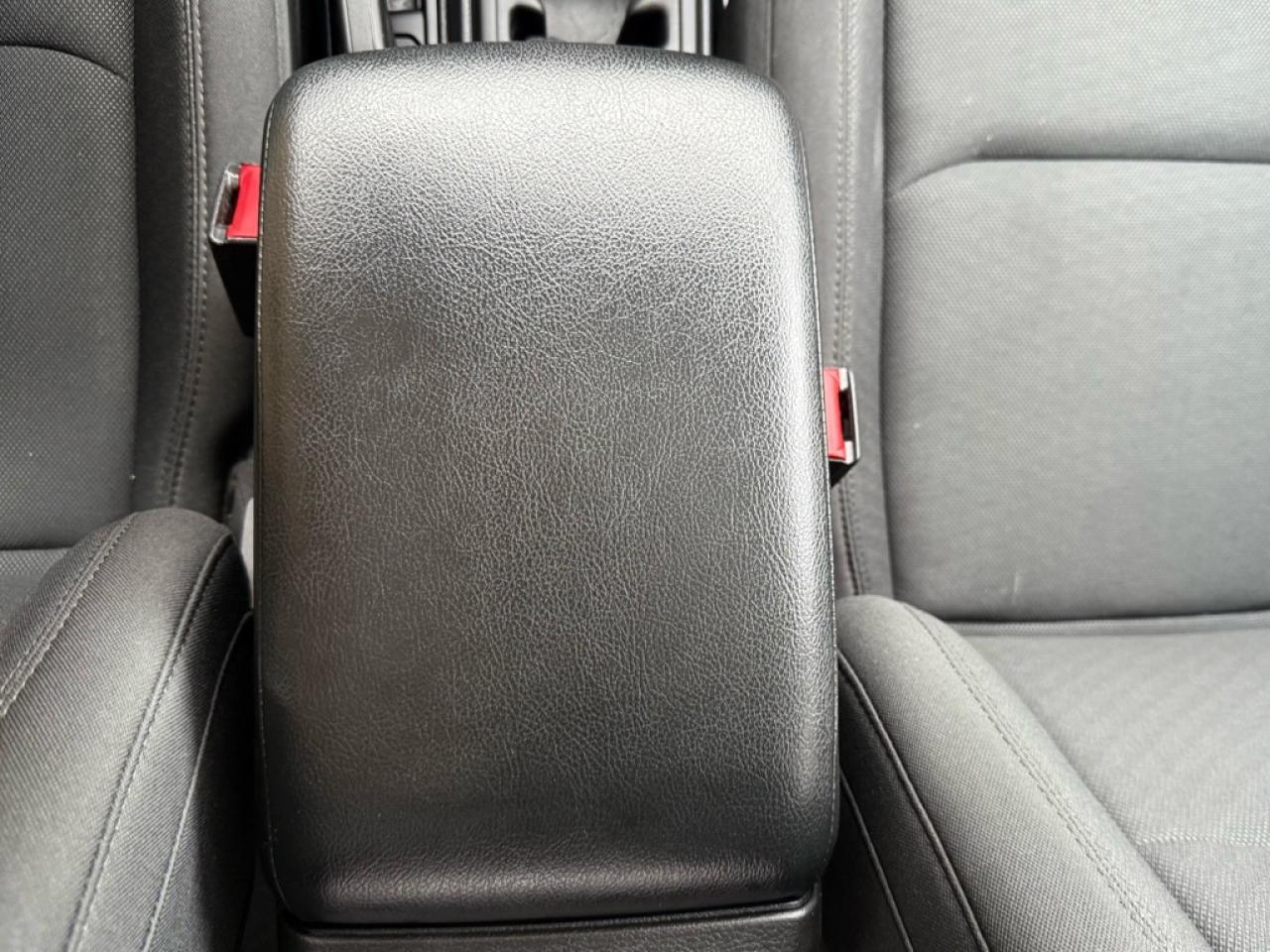 2023 Jeep Gladiator Sport S  -  Apple CarPlay - $143.21 /Wk Photo