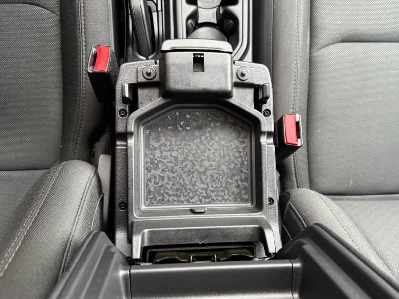 2023 Jeep Gladiator Sport S  -  Apple CarPlay - $151.36 /Wk Photo