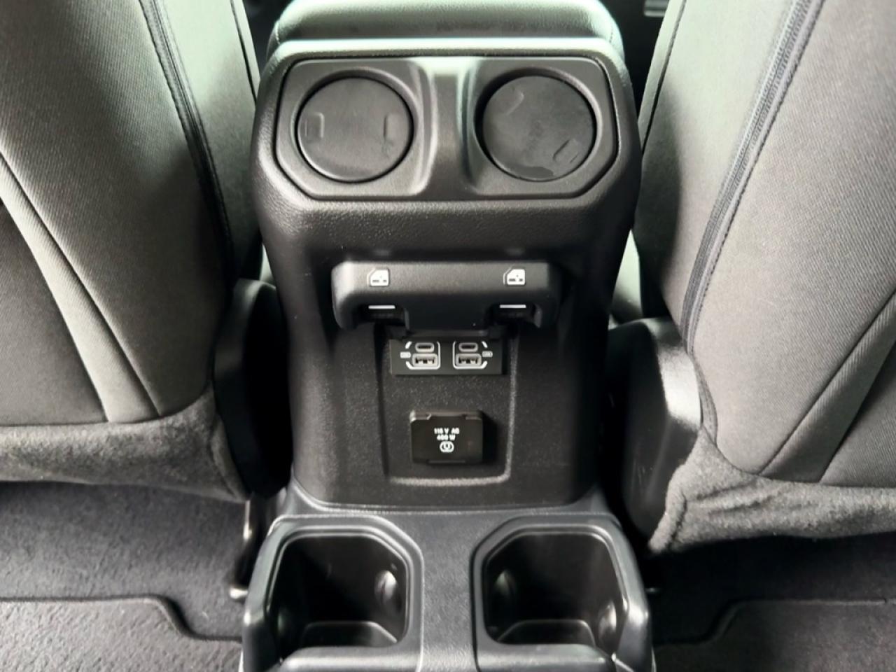 2023 Jeep Gladiator Sport S  -  Apple CarPlay - $143.21 /Wk Photo