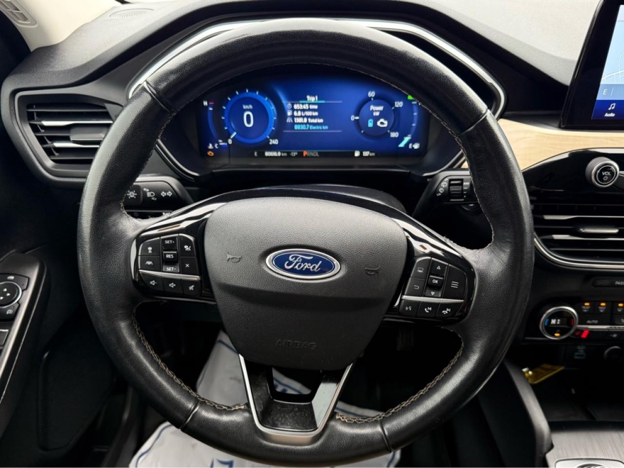 2021 Ford Escape Titanium Hybrid AWD  - Navigation - $80.69 /Wk Photo2