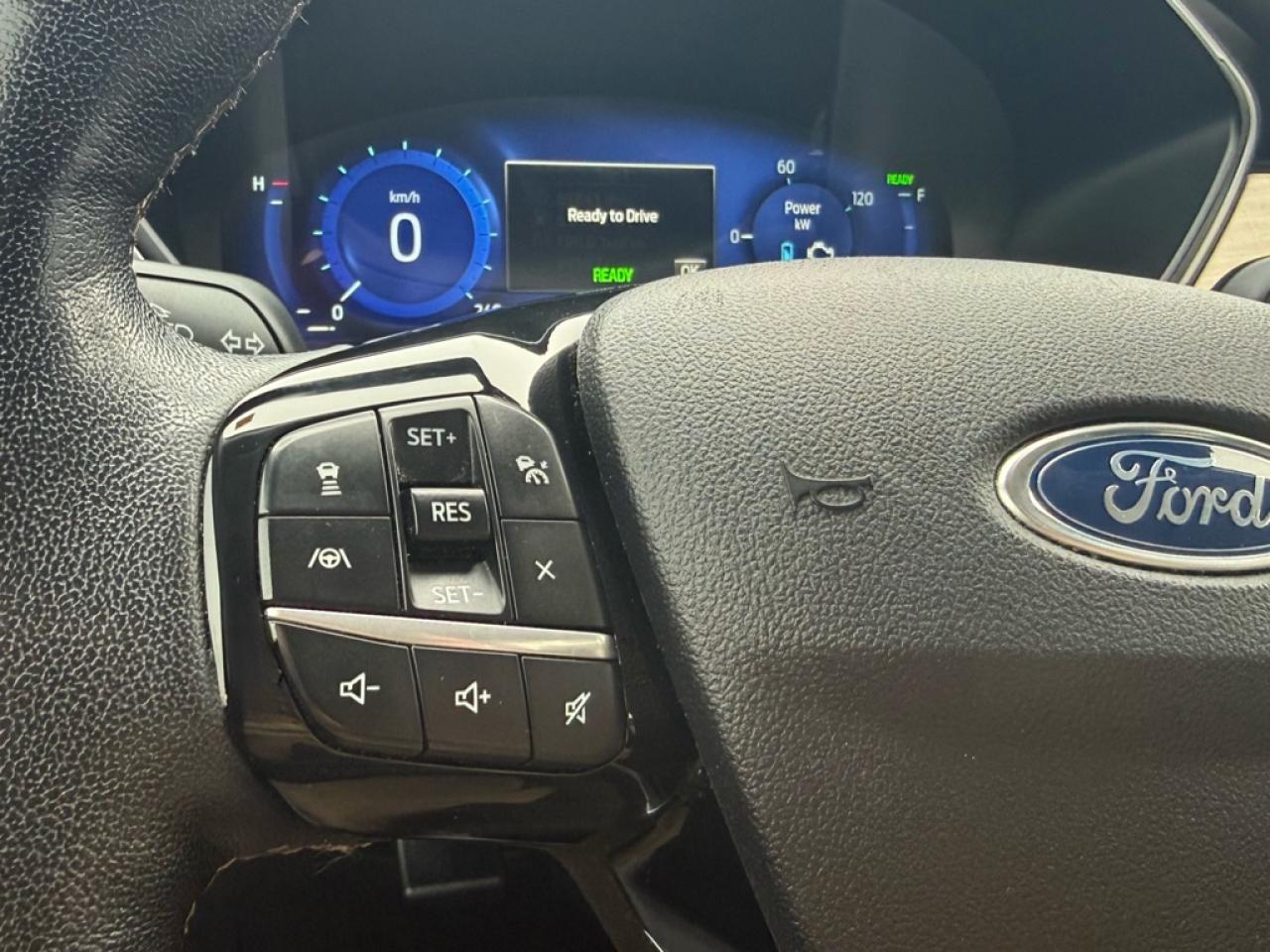 2021 Ford Escape Titanium Hybrid AWD  - Navigation - $80.69 /Wk Photo