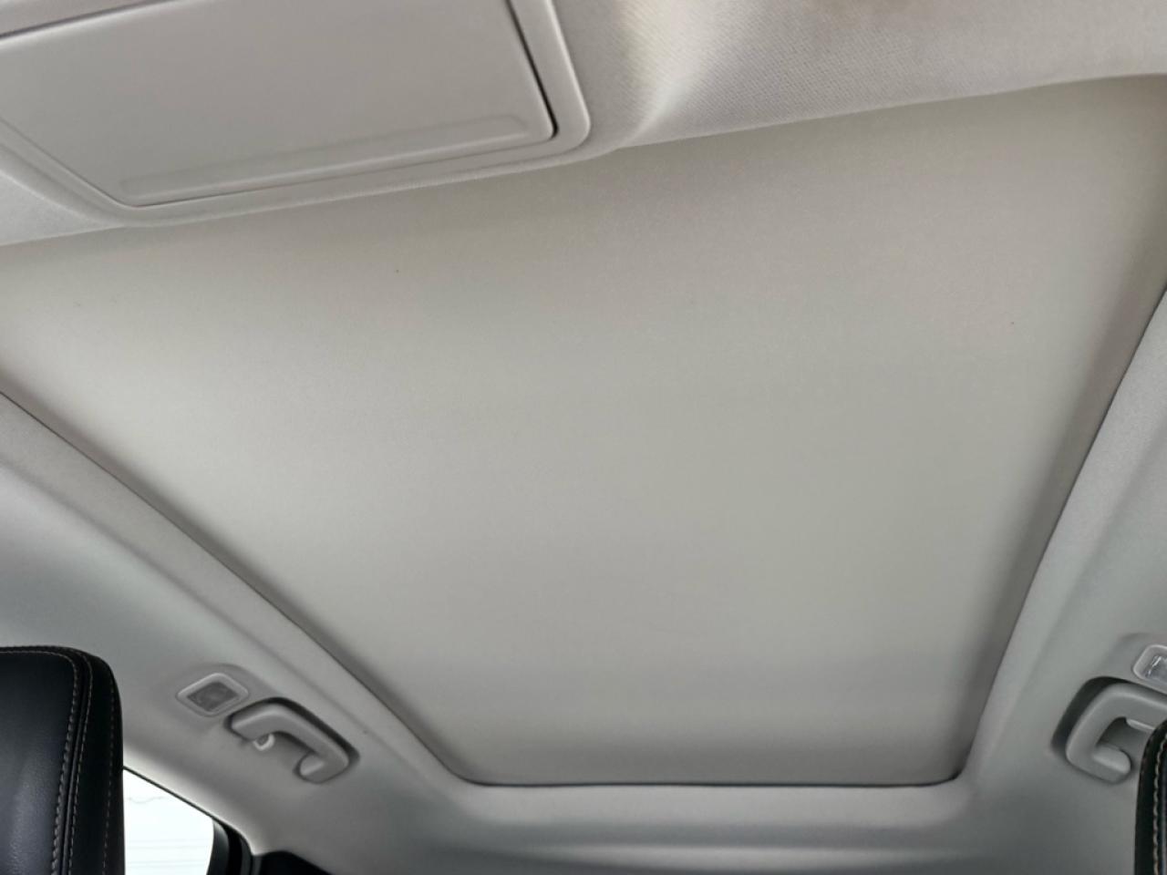 2021 Ford Escape Titanium Hybrid AWD  - Navigation - $80.69 /Wk Photo