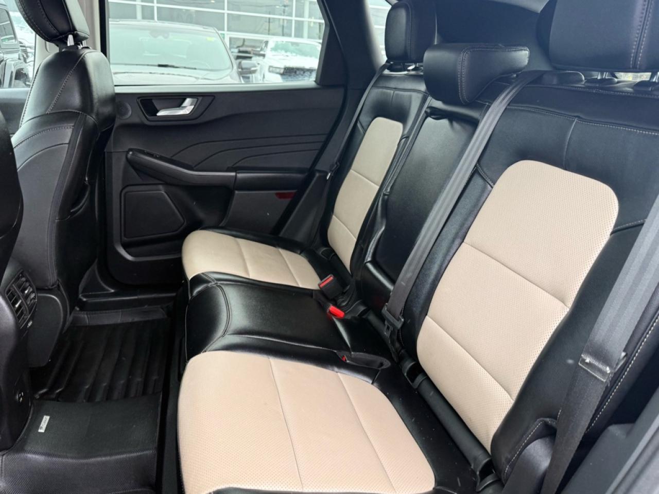 2021 Ford Escape Titanium Hybrid AWD  - Navigation - $80.69 /Wk Photo