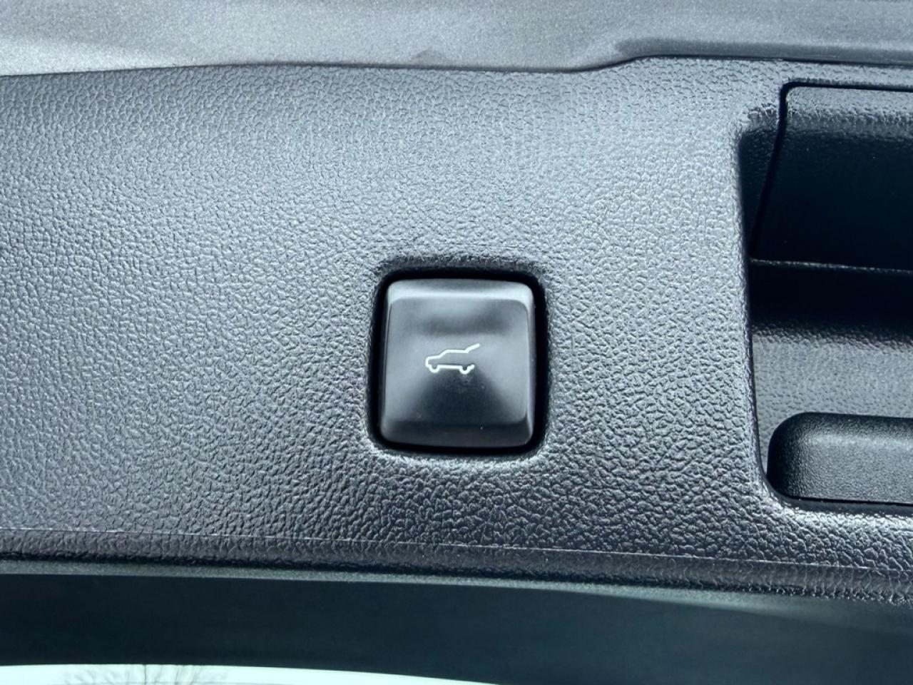 2021 Ford Escape Titanium Hybrid AWD  - Navigation - $80.69 /Wk Photo