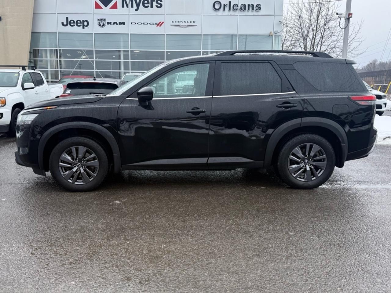 2022 Nissan Pathfinder SV  - Sunroof -  Navigation - $101.55 /Wk Photo