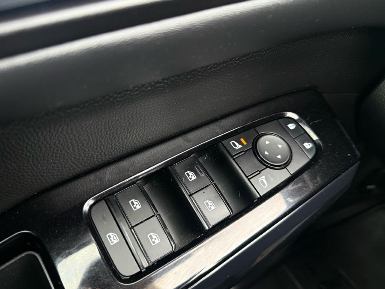 2022 Nissan Pathfinder SV  - Sunroof -  Navigation - $101.55 /Wk Photo