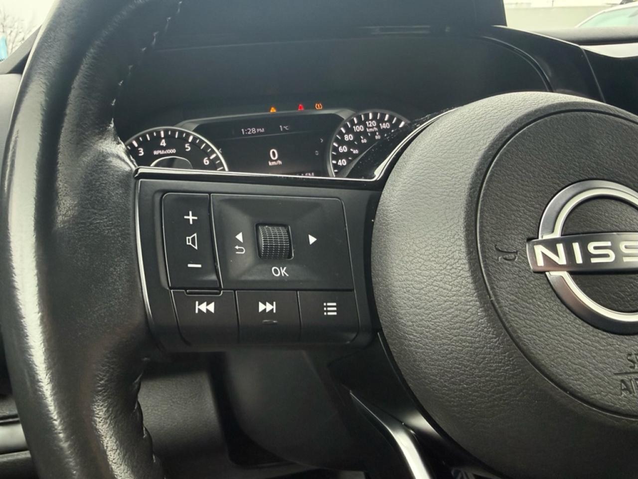 2022 Nissan Pathfinder SV  - Sunroof -  Navigation - $101.55 /Wk Photo