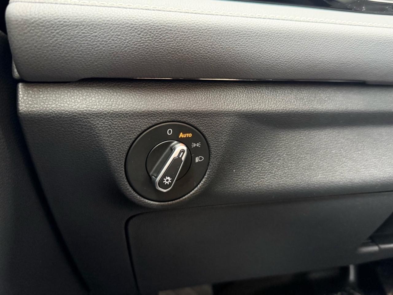 2025 Volkswagen Jetta Highline  - Cooled Seats - $90.81 /Wk Photo