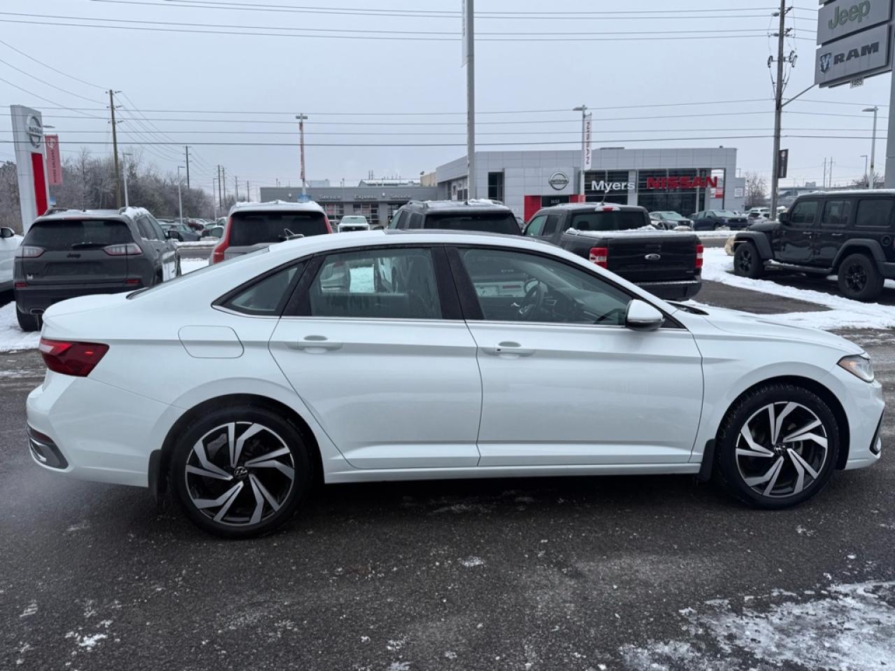 2025 Volkswagen Jetta Highline  - Cooled Seats - $93.75 /Wk Photo4