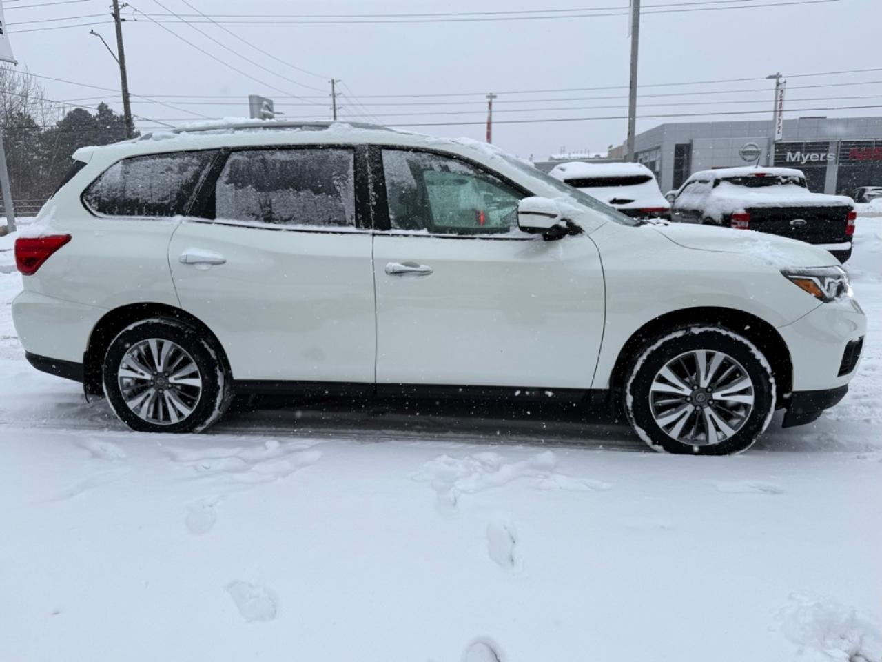 2020 Nissan Pathfinder SL Premium  - Sunroof -  Navigation - $78.90 /Wk Photo4