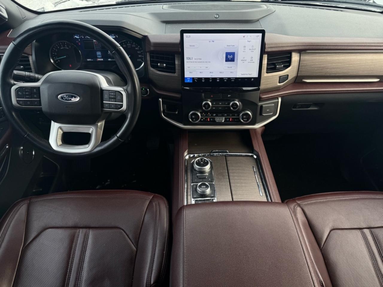 2023 Ford Expedition Limited   - Sunroof -  Cooled Seats Photo