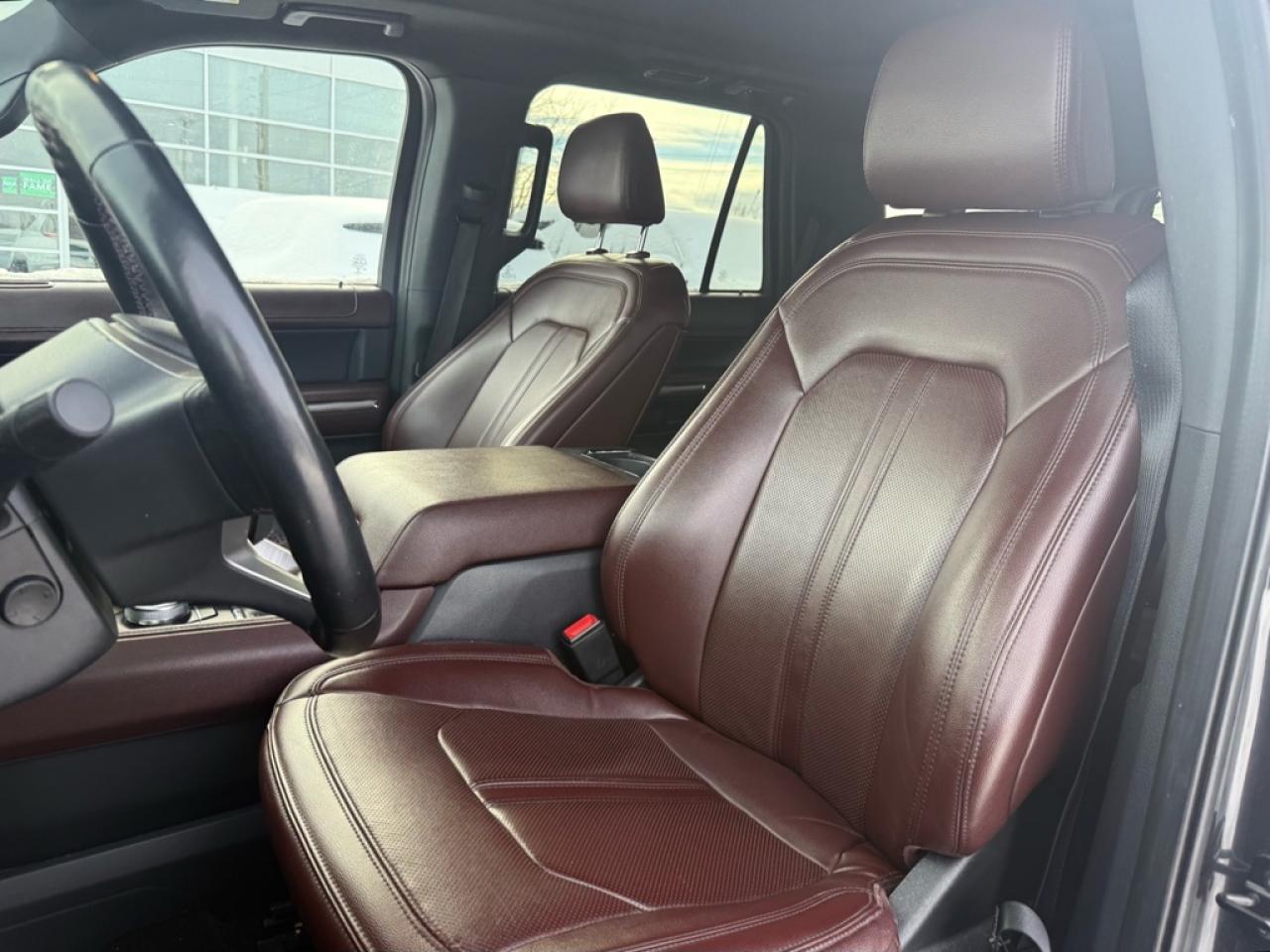 2023 Ford Expedition Limited   - Sunroof -  Cooled Seats Photo