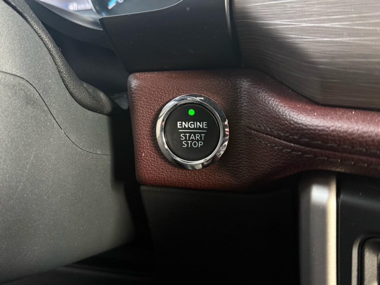 2023 Ford Expedition Limited   - Sunroof -  Cooled Seats Photo