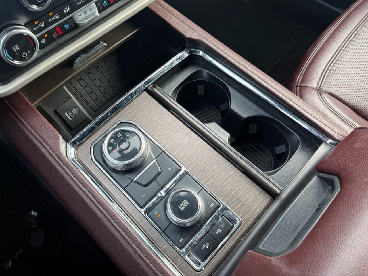 2023 Ford Expedition Limited   - Sunroof -  Cooled Seats Photo