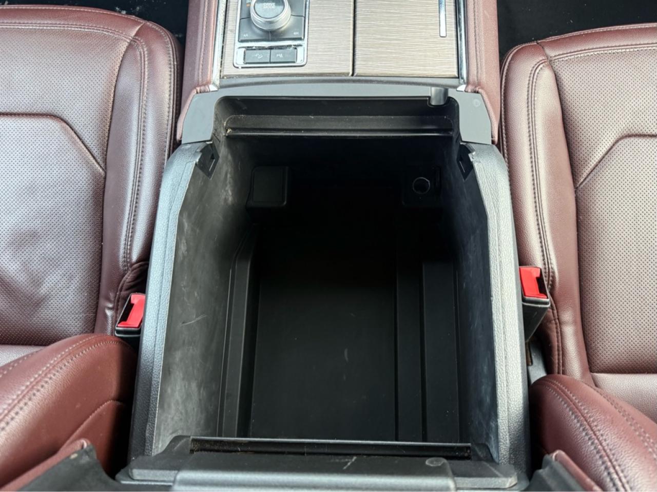 2023 Ford Expedition Limited   - Sunroof -  Cooled Seats Photo