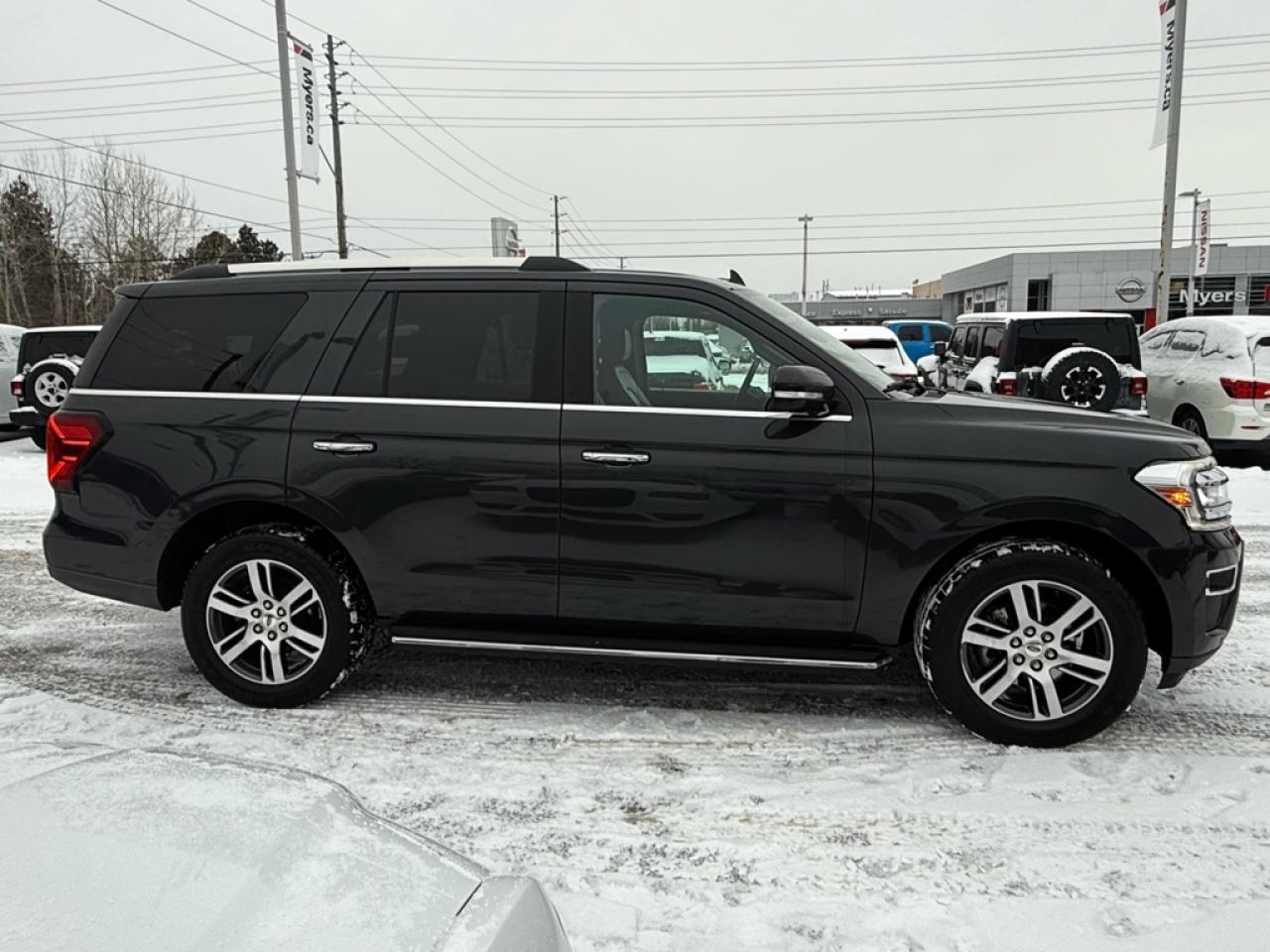 2023 Ford Expedition Limited   - Sunroof -  Cooled Seats Photo