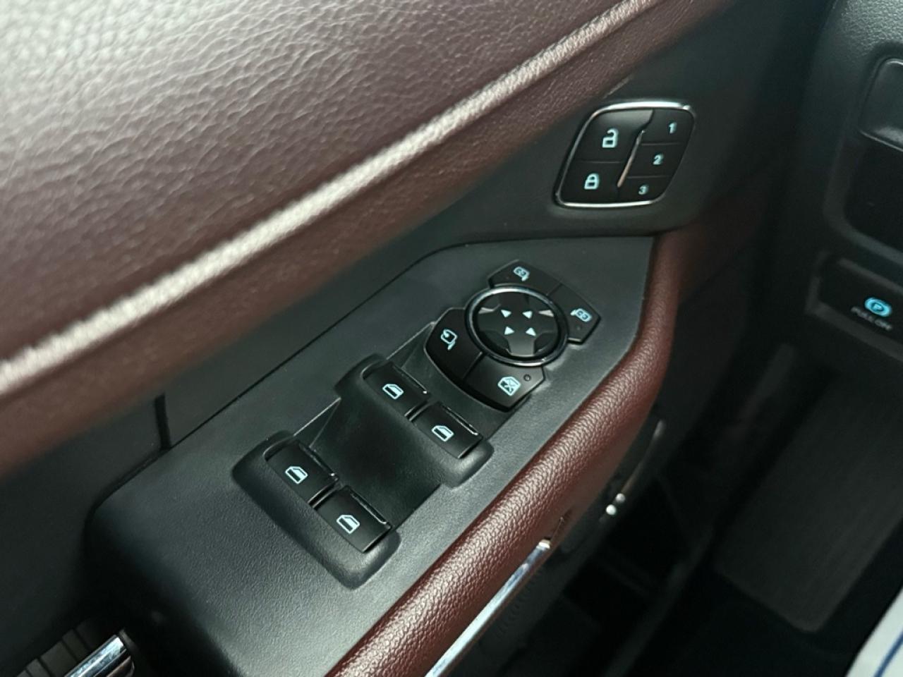 2023 Ford Expedition Limited   - Sunroof -  Cooled Seats Photo