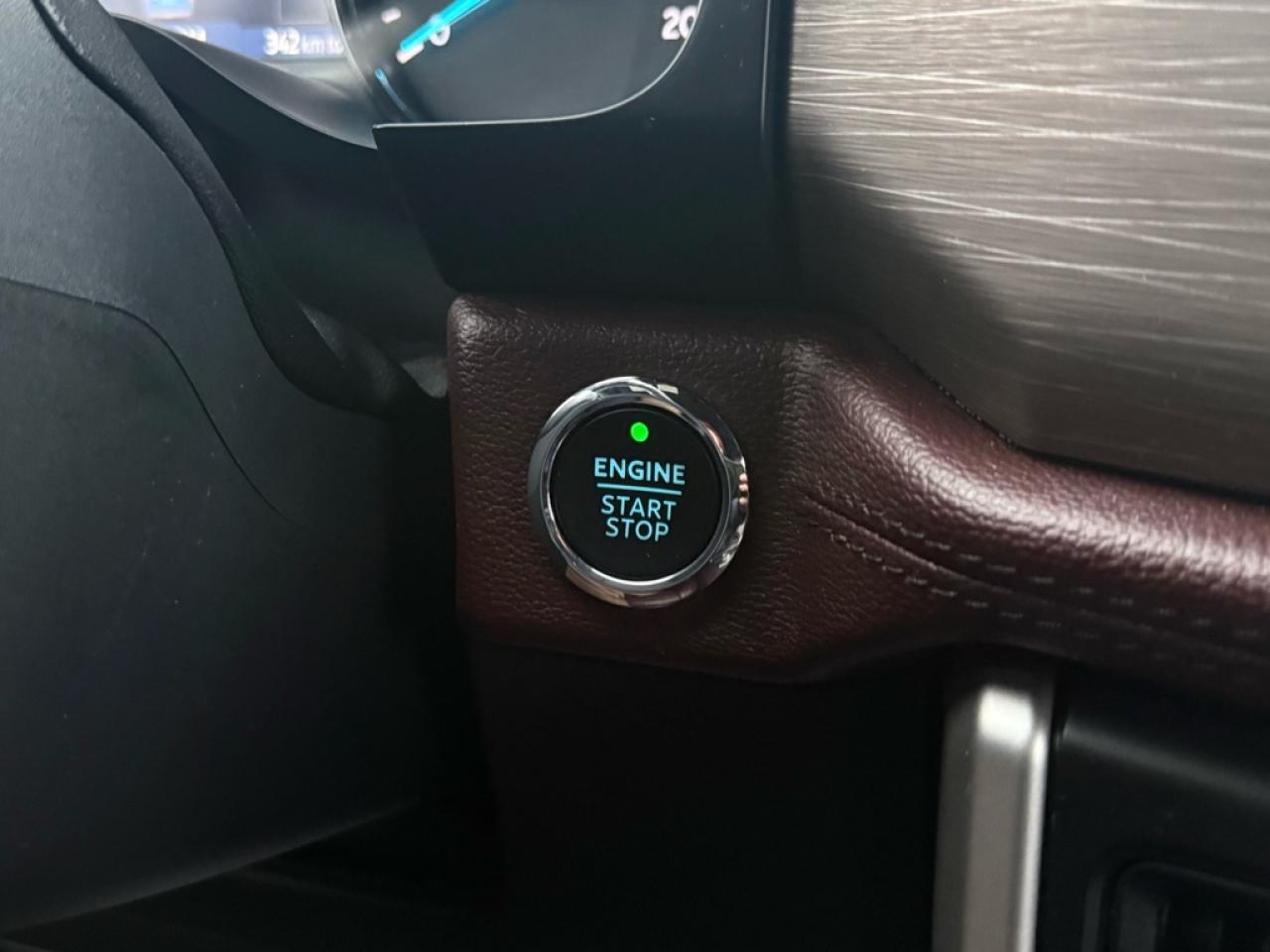 2023 Ford Expedition Limited   - Sunroof -  Cooled Seats Photo