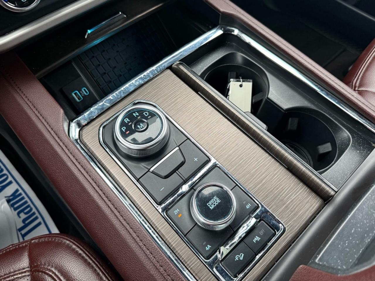 2023 Ford Expedition Limited   - Sunroof -  Cooled Seats Photo