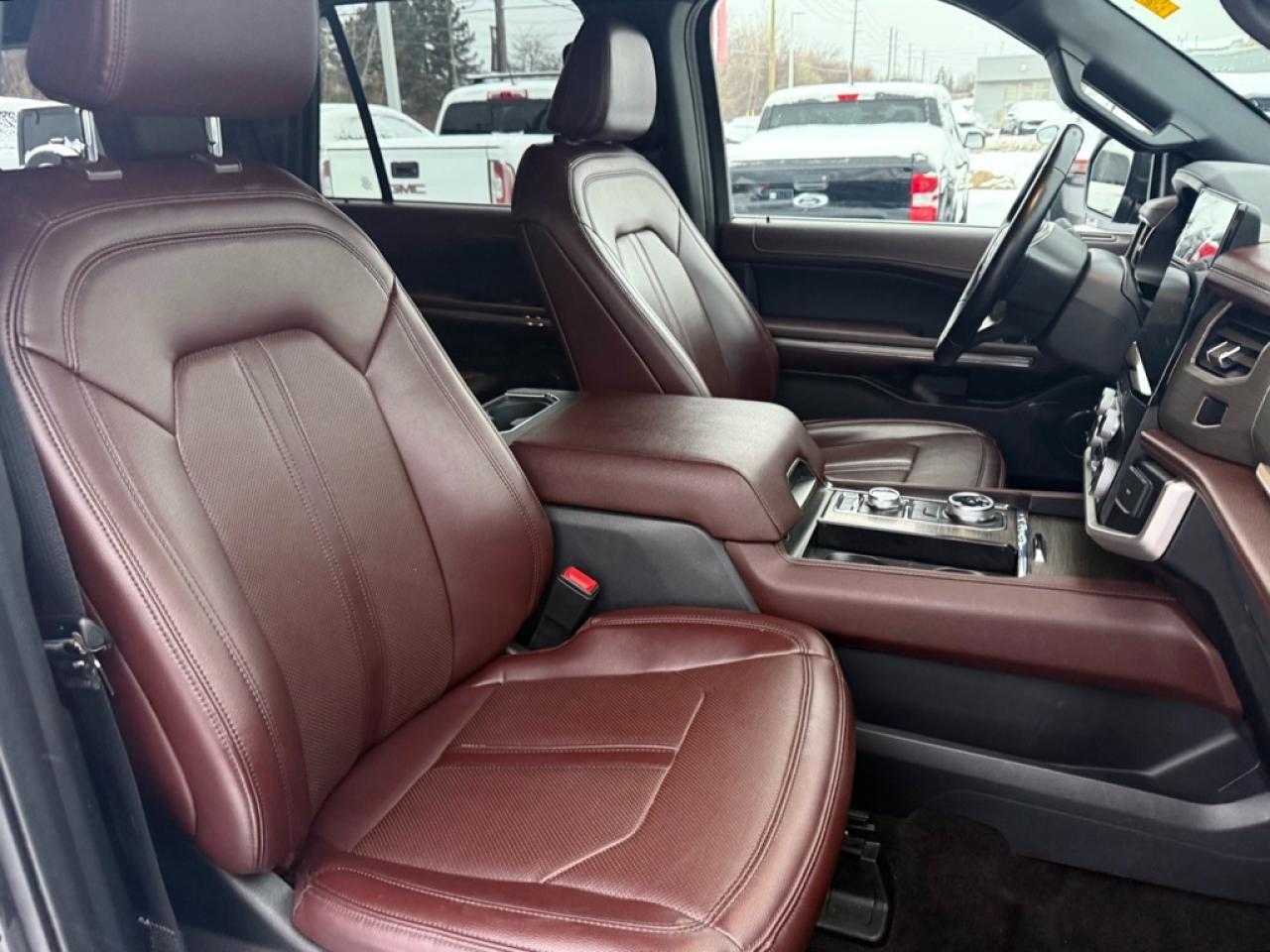 2023 Ford Expedition Limited   - Sunroof -  Cooled Seats Photo