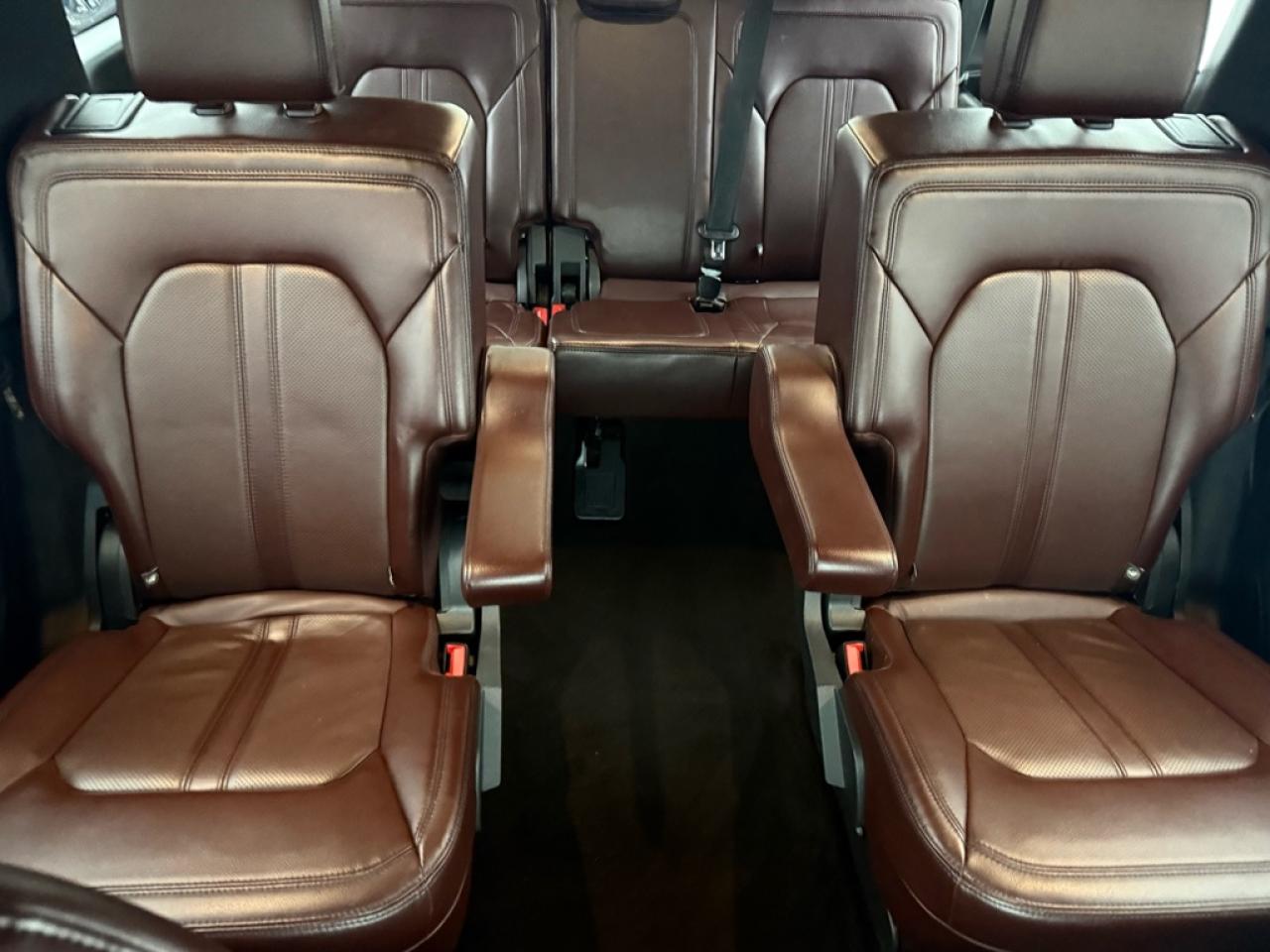 2023 Ford Expedition Limited   - Sunroof -  Cooled Seats Photo