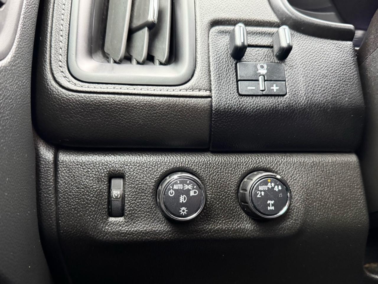 2020 GMC Canyon SLE   - Aluminum Wheels -  As Traded Photo