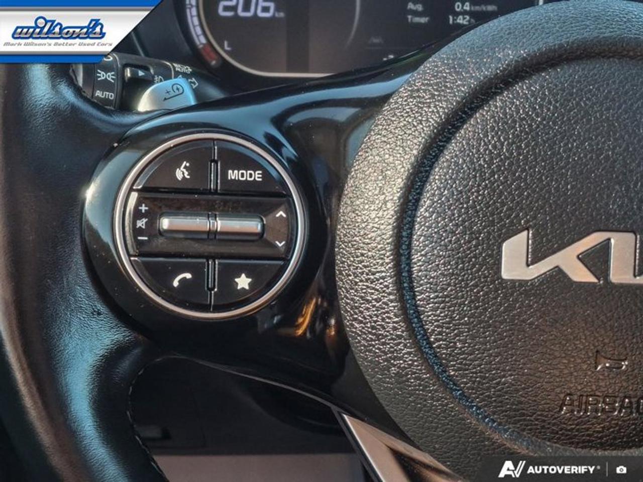 2023 Kia Soul EV EV Limited | Long Range | Leather | Sunroof | Nav | Heated + Cooled Seats | Heated Wheel and More ! Photo