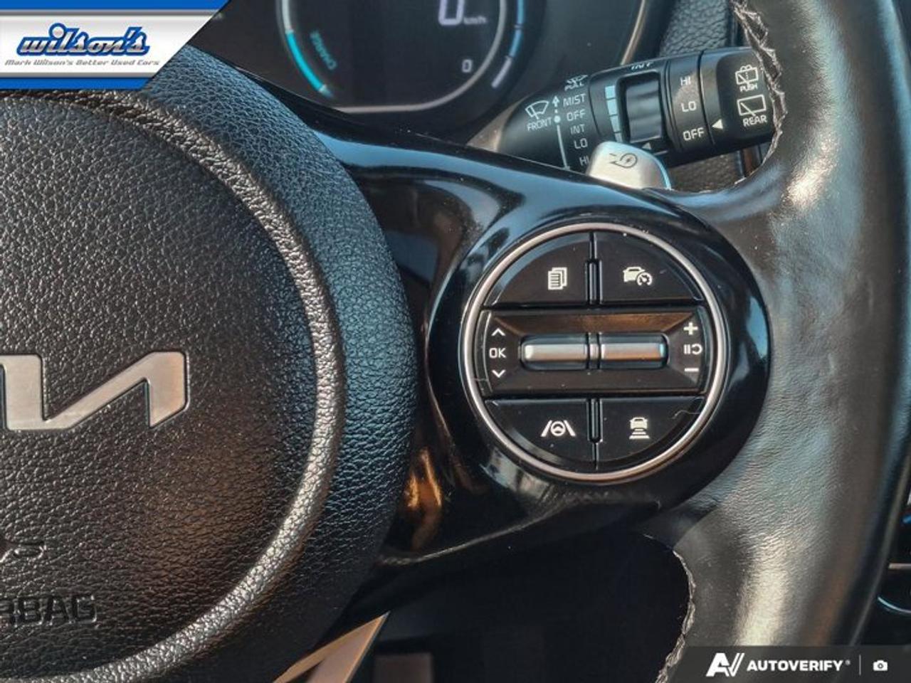 2023 Kia Soul EV EV Limited | Long Range | Leather | Sunroof | Nav | Heated + Cooled Seats | Heated Wheel and More ! Photo