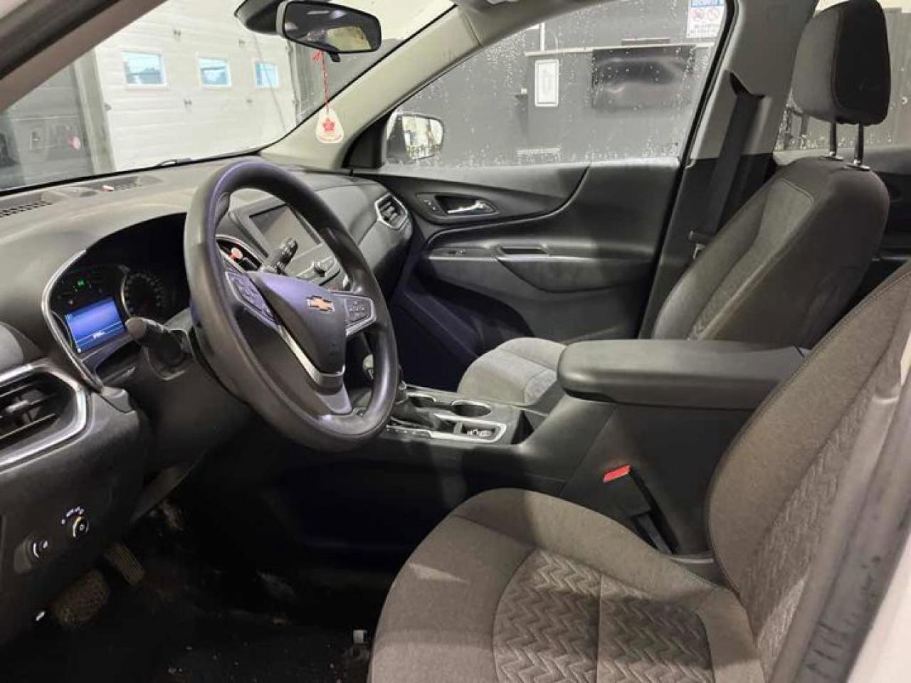 2022 Chevrolet Equinox LT AWD | Carplay and Android Auto | Remote Start | Heated Seats | Back Up Camera | and More ! Photo2