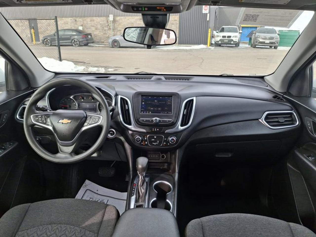 2022 Chevrolet Equinox LT AWD | Carplay and Android Auto | Remote Start | Heated Seats | Back Up Camera | and More ! Photo
