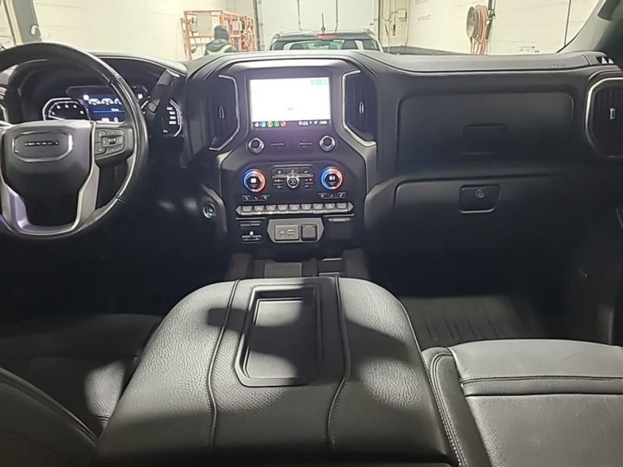 2021 GMC Sierra 1500 Denali 4WD 5.3L | 20" Chromes | Heated + Vented Seats | Wireless Charging | Bose | Sunroof | Photo